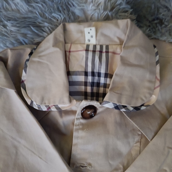EUC. Girls dress coat, tan. 24-month. - Picture 3 of 4